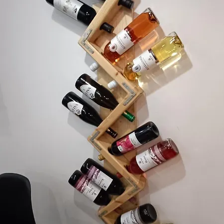 Nitro 1 Premium Cozy - Wine Tasting - Souvenir - Art Gallery - Private Guided Tours - Relaxing - Romantic *