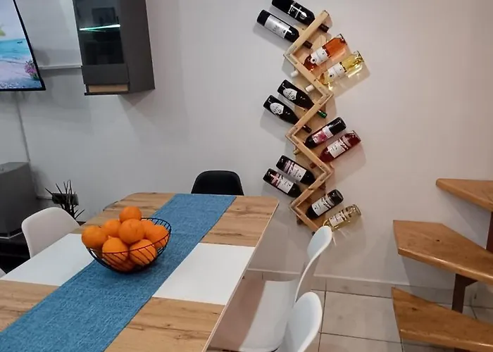 Nitro 1 Premium Cozy - Wine Tasting - Souvenir - Art Gallery - Private Guided Tours - Relaxing - Romantic *