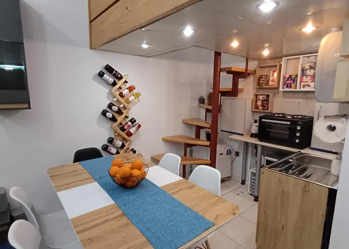 Appartement Nitro 1 Premium Cozy - Wine Tasting - Souvenir - Art Gallery - Private Guided Tours - Relaxing - Romantic *