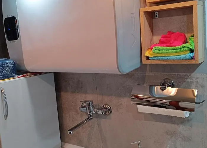 Nitro 1 Premium Cozy - Wine Tasting - Souvenir - Art Gallery - Private Guided Tours - Relaxing - Romantic Apartment Skopje