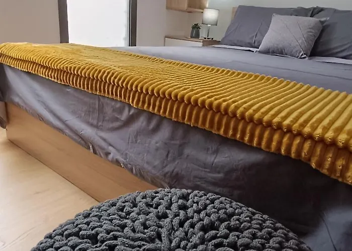 Nitro 1 Premium Cozy - Wine Tasting - Souvenir - Art Gallery - Private Guided Tours - Relaxing - Romantic Skopje