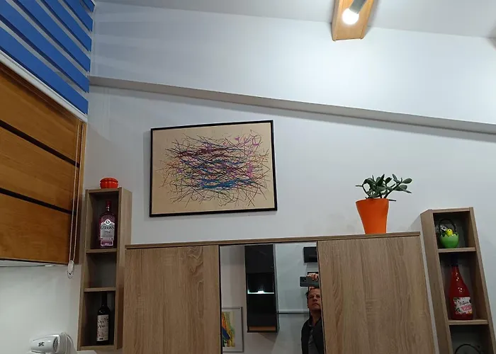 Appartement Nitro 1 Premium Cozy - Wine Tasting - Souvenir - Art Gallery - Private Guided Tours - Relaxing - Romantic Skopje